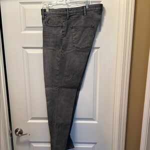 Old Navy Men's Slim 360 Stretch 42x32 Jeans - Gently Worn/Smoke & Pet Free